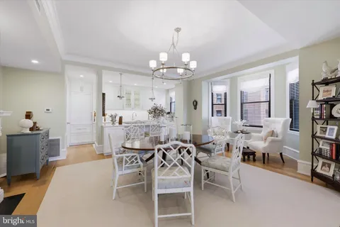 $619,999 | 250 South 13th Street, Unit 8D, Philadelphia, PA 19107