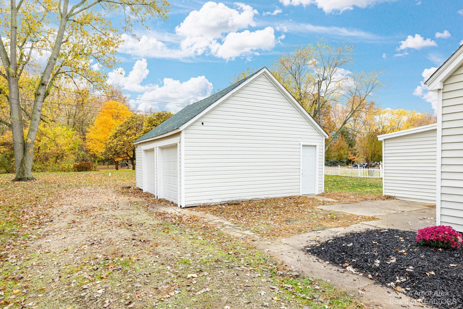 14736 Haggerty Road Belleville, MI 48111 - Photo 8 of 41 Photo 8