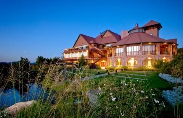 $669,999 | 66 Briar Court, Hamburg, NJ 07419