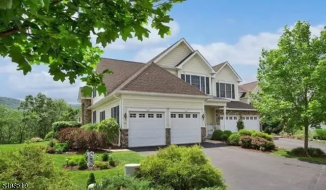 $669,999 | 66 Briar Court, Hamburg, NJ 07419