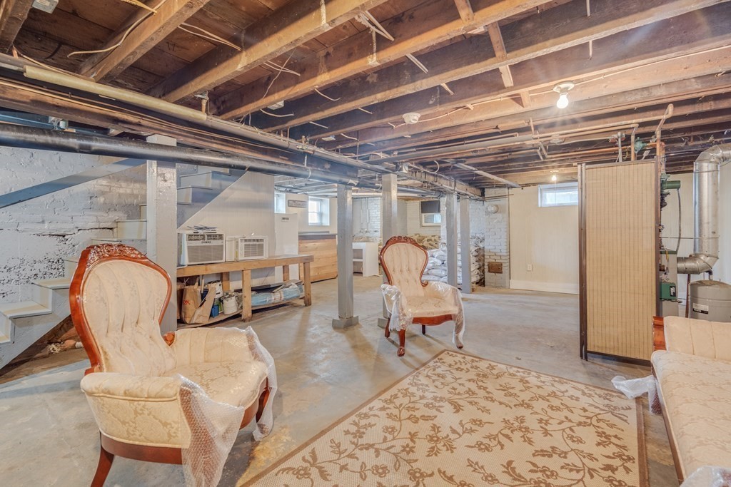 39 Hardwick Road Hardwick, MA 01031 - Photo 18 of 27 a living room with furniture