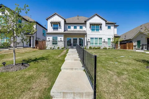 $458,500 | 2241 Offerande Drive, Fort Worth, TX 76008