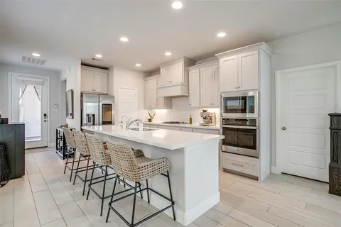 $458,500 | 2241 Offerande Drive, Fort Worth, TX 76008