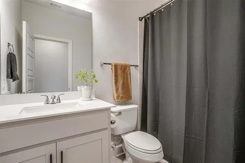 $458,500 | 2241 Offerande Drive, Fort Worth, TX 76008