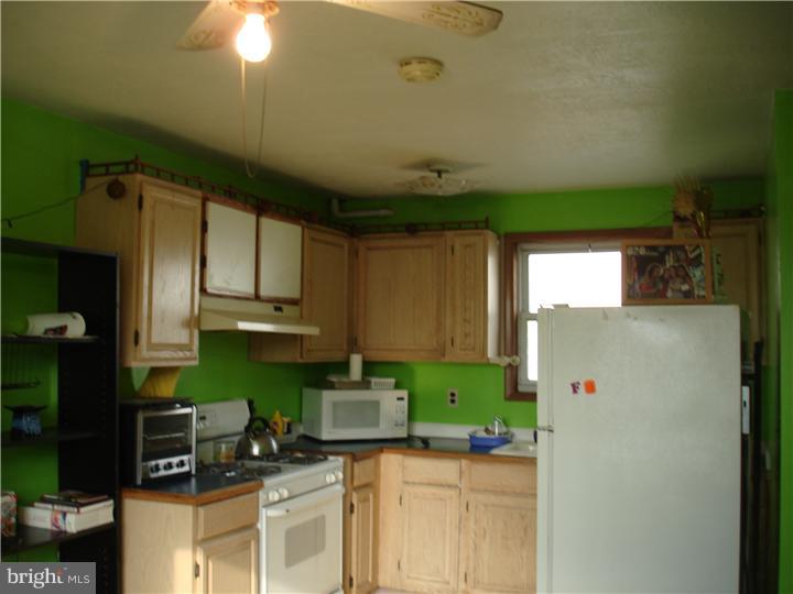31 Glendale Road Upper Darby, PA 19082 - Photo 14 of 25 Unit #2