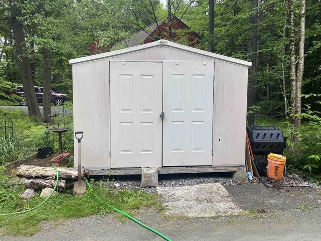 18 Dover Green Road West Dover, VT 05356 - Photo 3 of 24