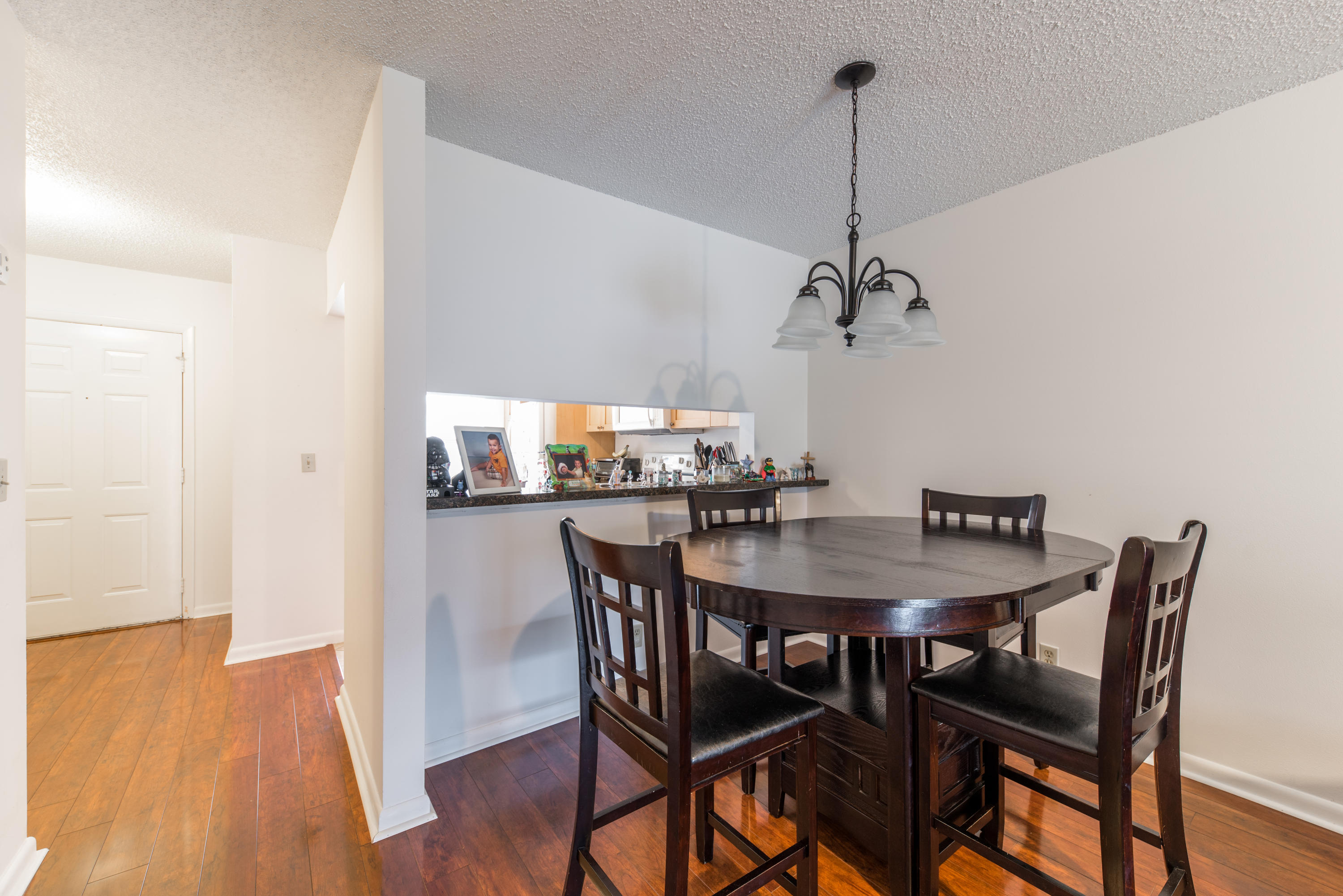 157 Pinewood Court Jupiter, FL 33458 - Photo 4 of 12 Dining area