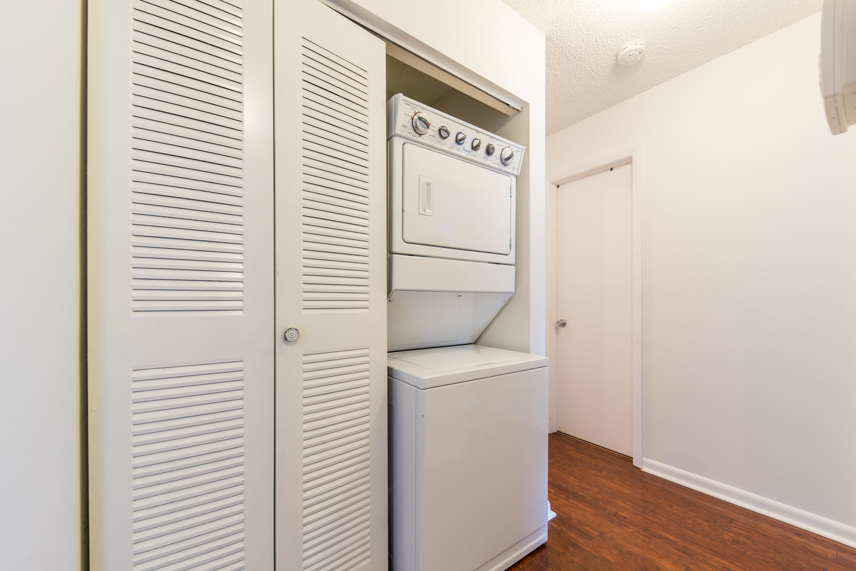 157 Pinewood Court Jupiter, FL 33458 - Photo 9 of 12 Washer/Dryer