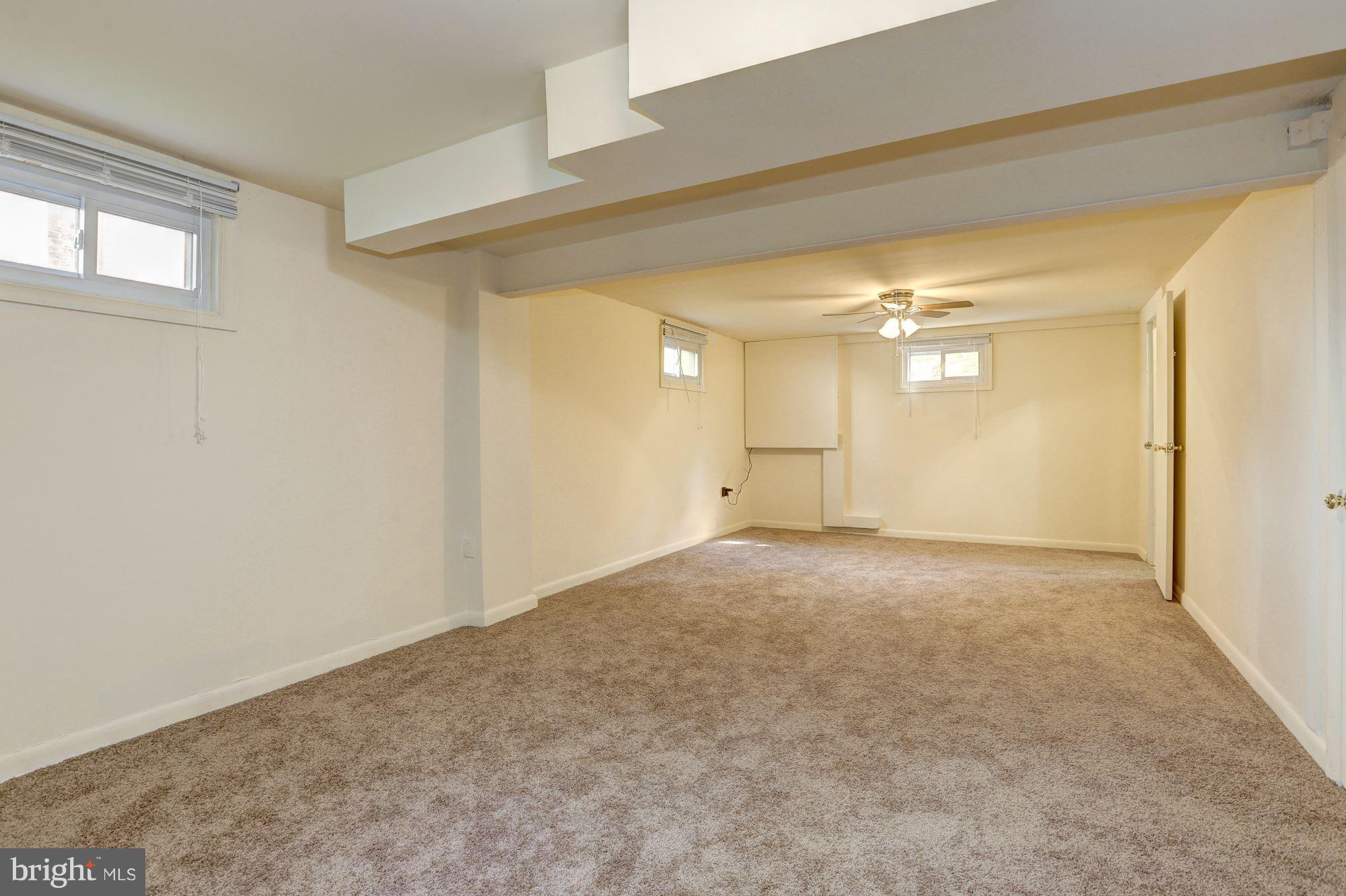 9428 Old Georgetown Road Bethesda, MD 20814 - Photo 19 of 30 Huge Open Room