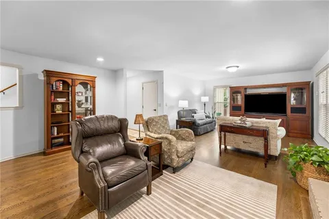 $649,500 | 11920 Windsor Drive, Leawood, KS 66209