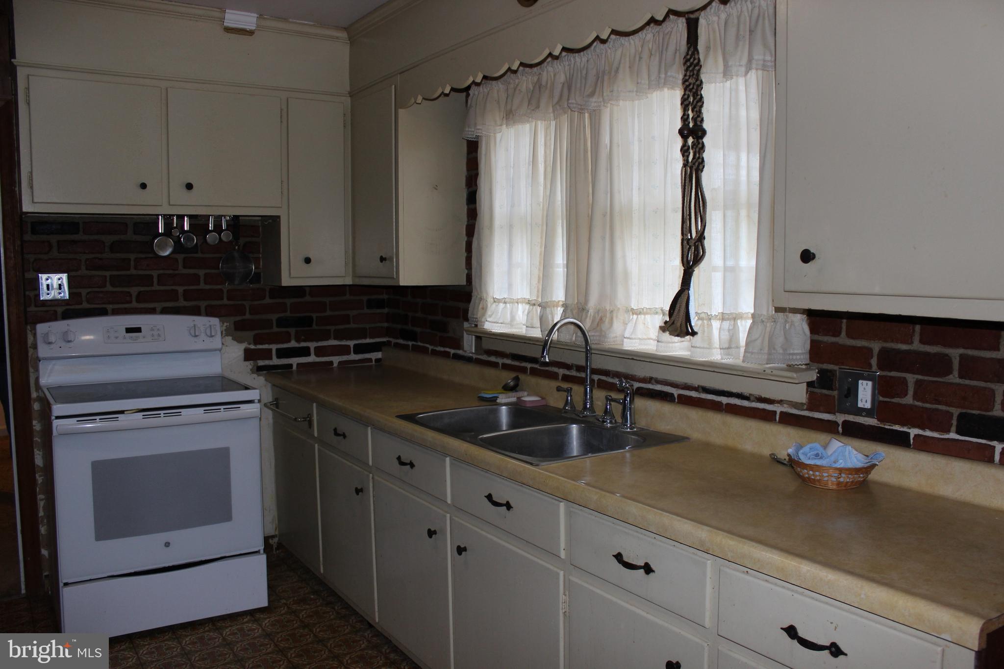 291 North Hook Road Pennsville, NJ 08070 - Photo 4 of 23