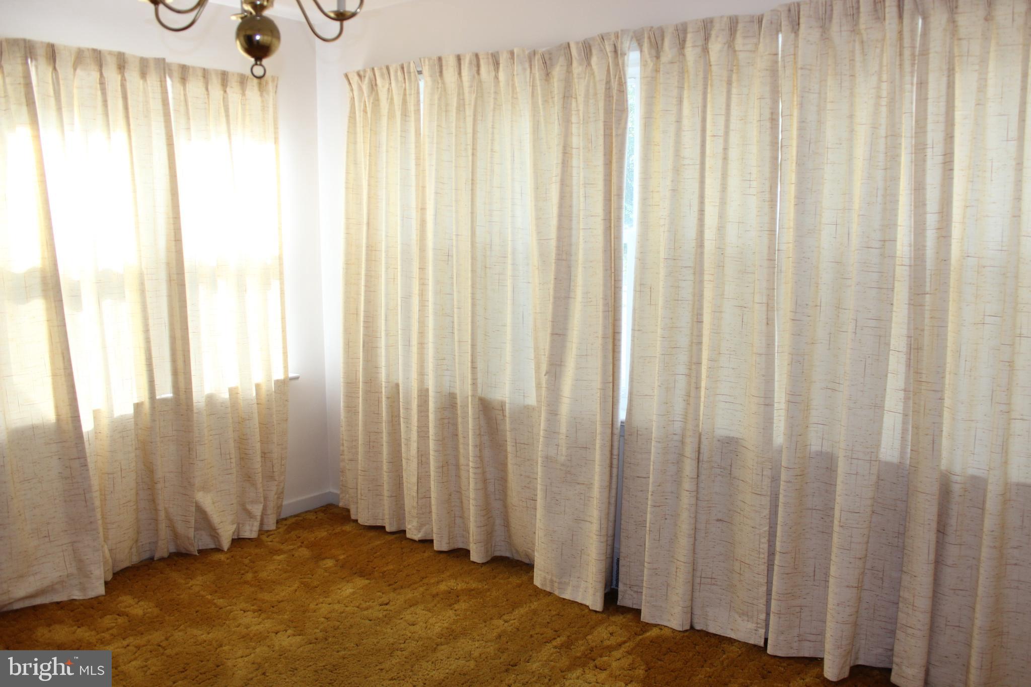 291 North Hook Road Pennsville, NJ 08070 - Photo 10 of 23 Sun Room