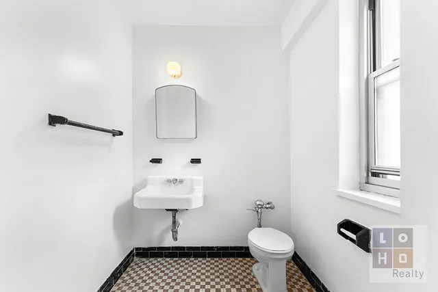 $975,000 | 575 Grand Street, Unit E605 | Lower East Side