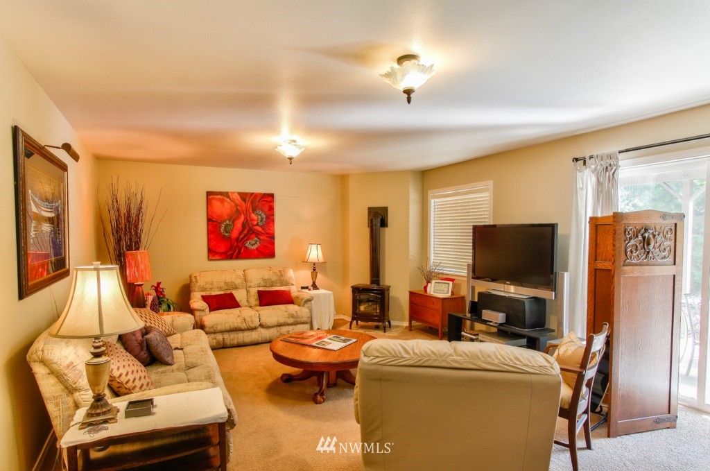 7143 F F & S Grade Road Sedro-Woolley, WA 98284 - Photo 15 of 25 Gallery Image 15
