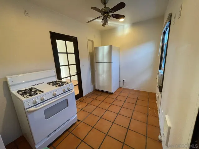 $1,995 | 4643 Park Boulevard, San Diego, CA 92116