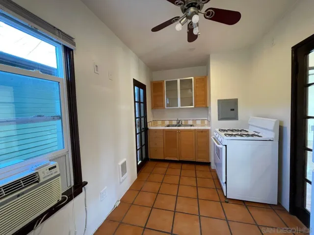 $1,995 | 4643 Park Boulevard, San Diego, CA 92116