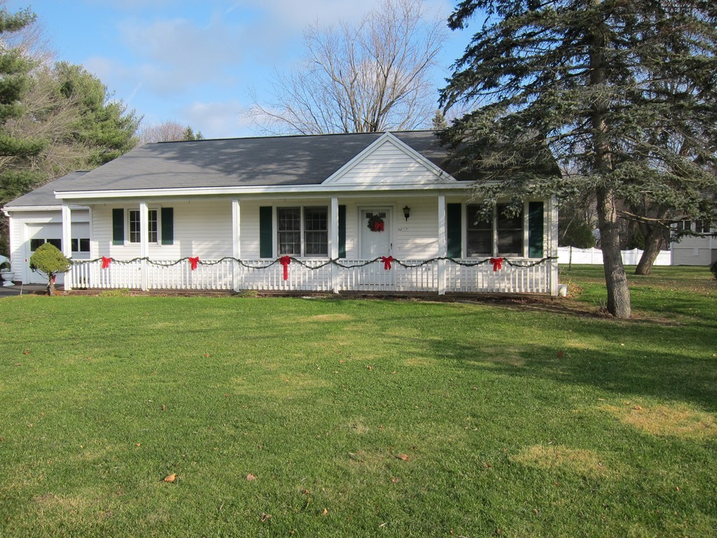 49 Clark Road Andover, MA 01810 - Photo 3 of 24 Gallery Image 3