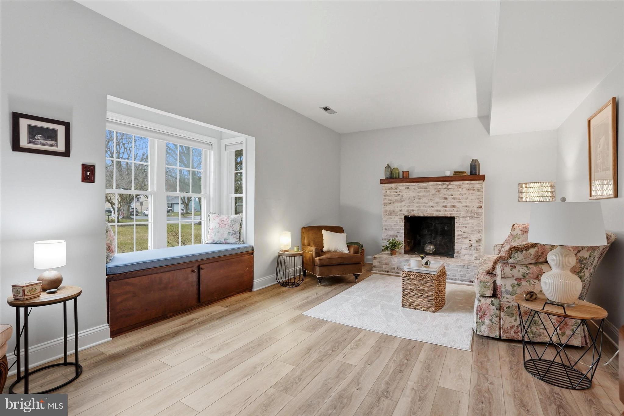 1420 Scarlet Oak Road Yardley, PA 19067 - Photo 19 of 39 Living room with seated bay window