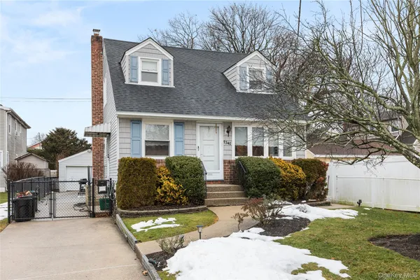 $769,000 | 2341 Dobson Avenue, Merrick, NY 11566