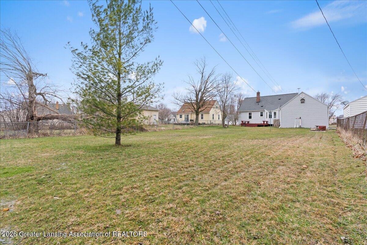 3423 Upton Road Lansing, MI 48917 - Photo 29 of 40 27-Media Jett - 31