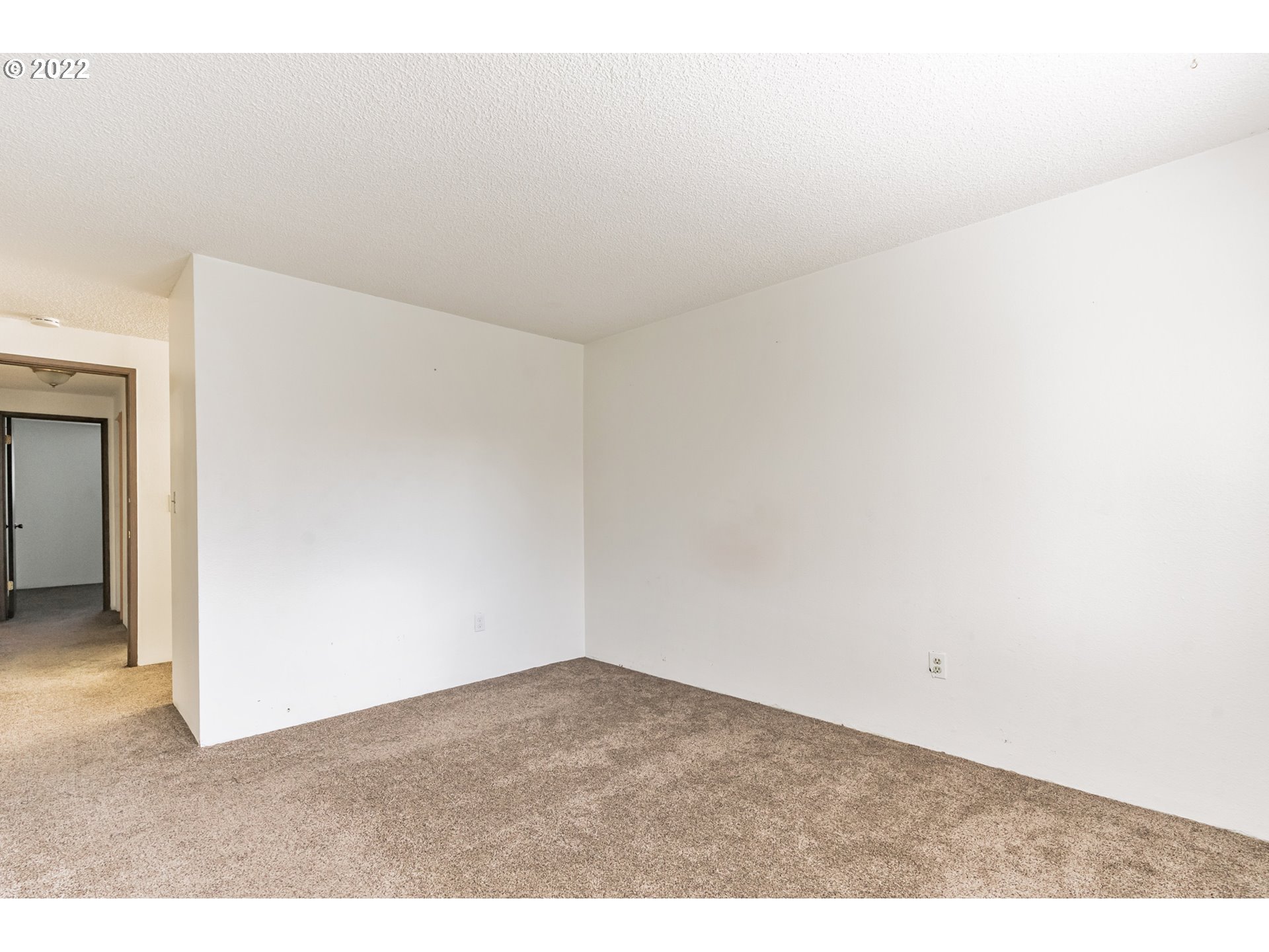 14095 Southwest Walker Road, Unit 61 Beaverton, OR 97005 - Photo 12 of 14 Gallery Image 12
