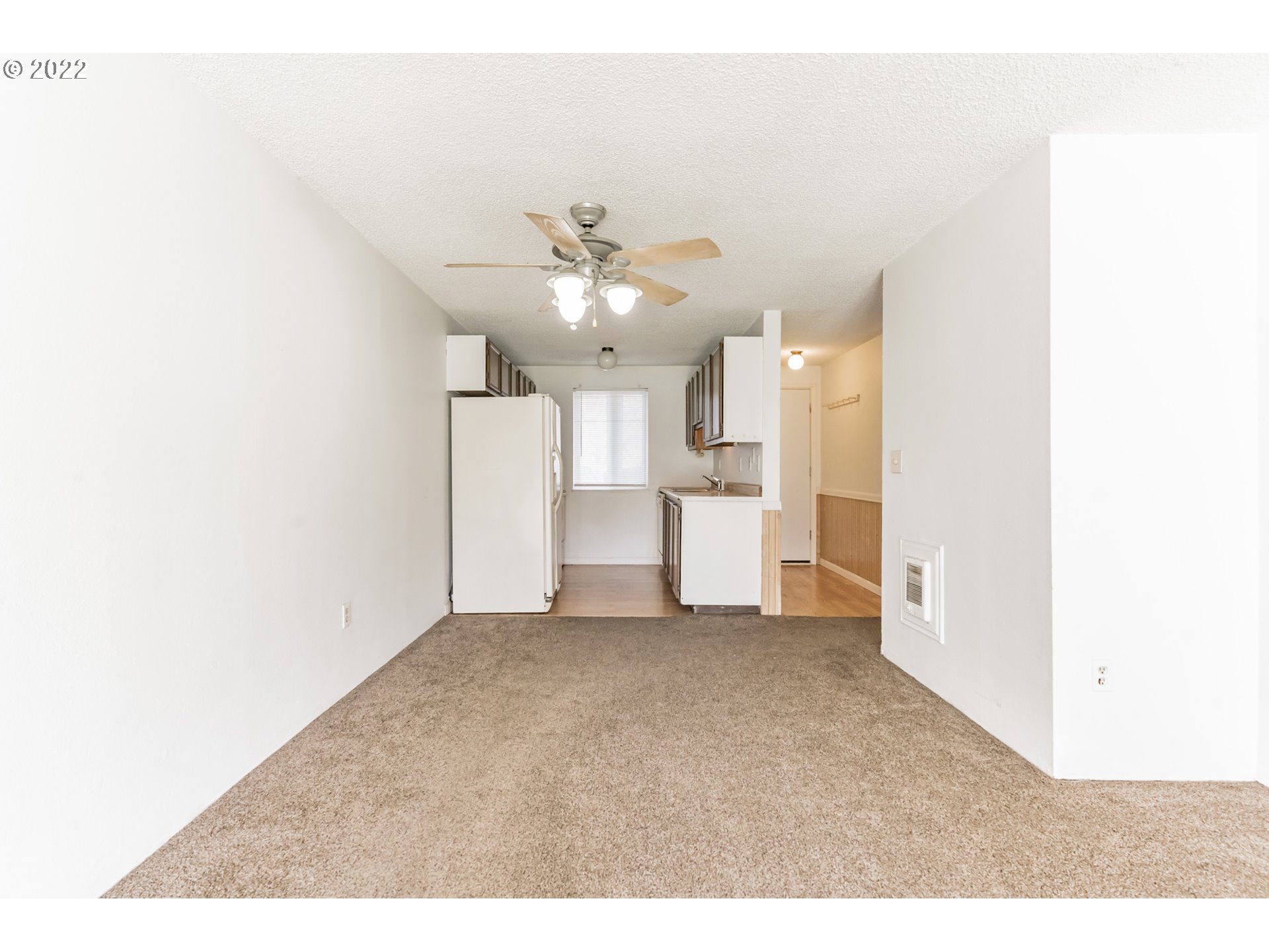 14095 Southwest Walker Road, Unit 61 Beaverton, OR 97005 - Photo 3 of 14 Gallery Image 3