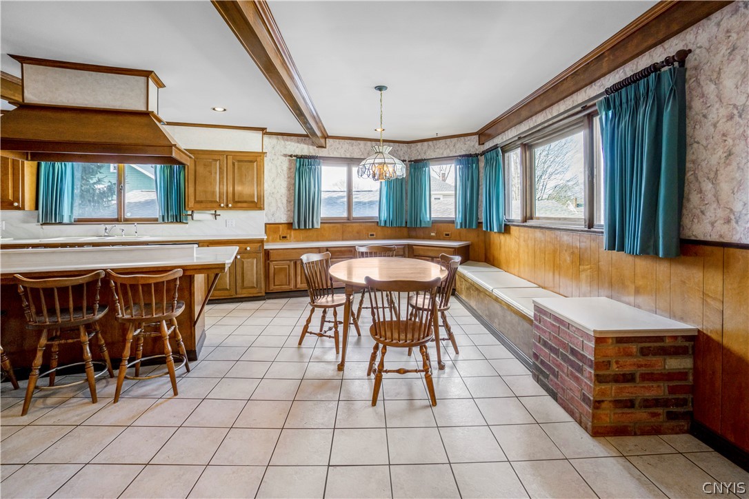 112 Winthrop Road Syracuse, NY 13206 - Photo 12 of 34 large eat in kitchen