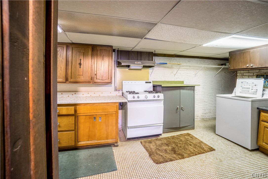 112 Winthrop Road Syracuse, NY 13206 - Photo 32 of 34 kitchen in basement
