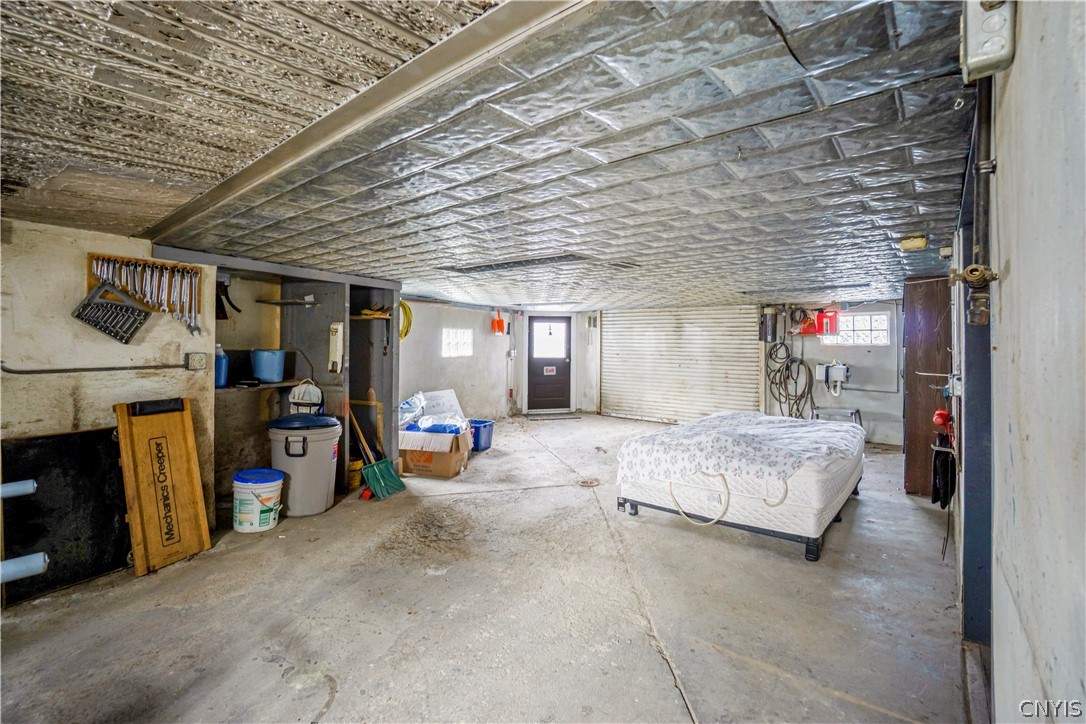 112 Winthrop Road Syracuse, NY 13206 - Photo 34 of 34 garage