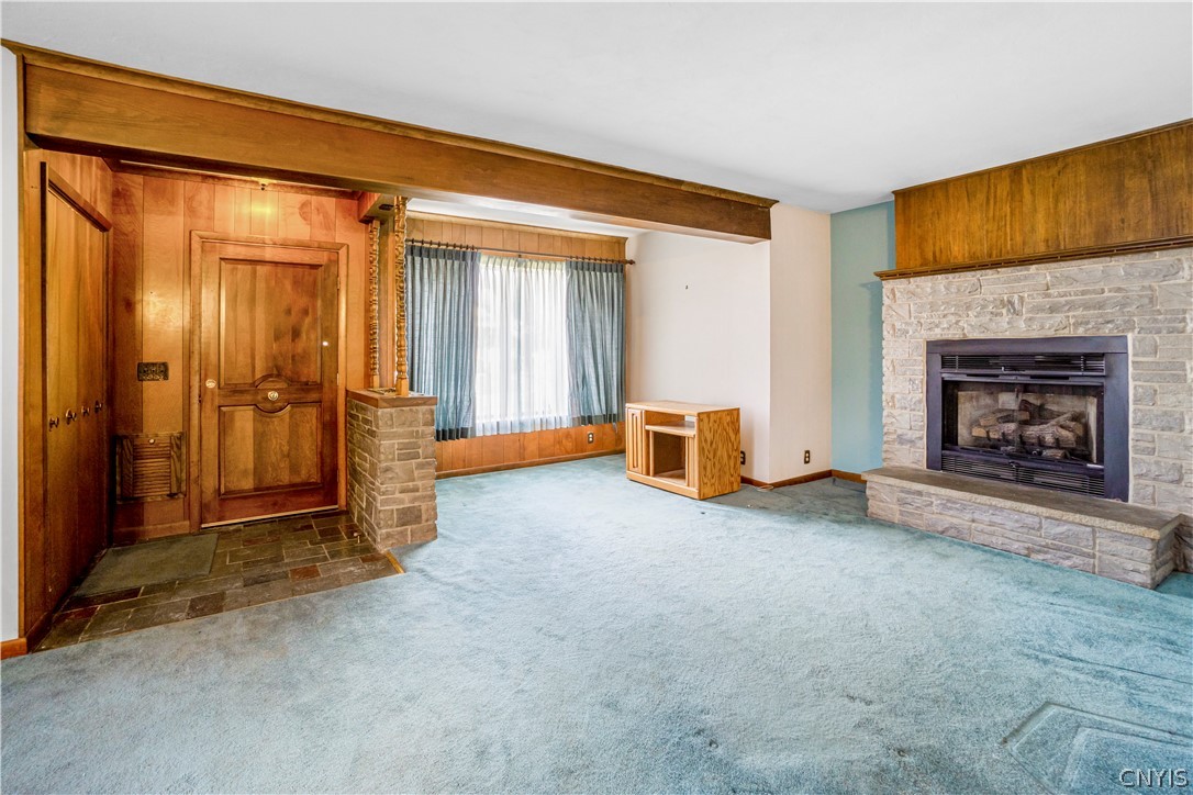 112 Winthrop Road Syracuse, NY 13206 - Photo 5 of 34 Living room with gas fireplace