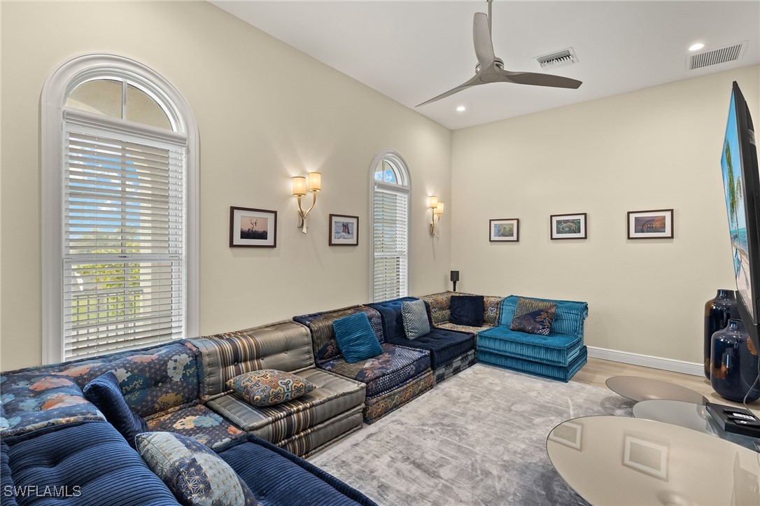 461 Lake Murex Circle Sanibel, FL 33957 - Photo 20 of 50