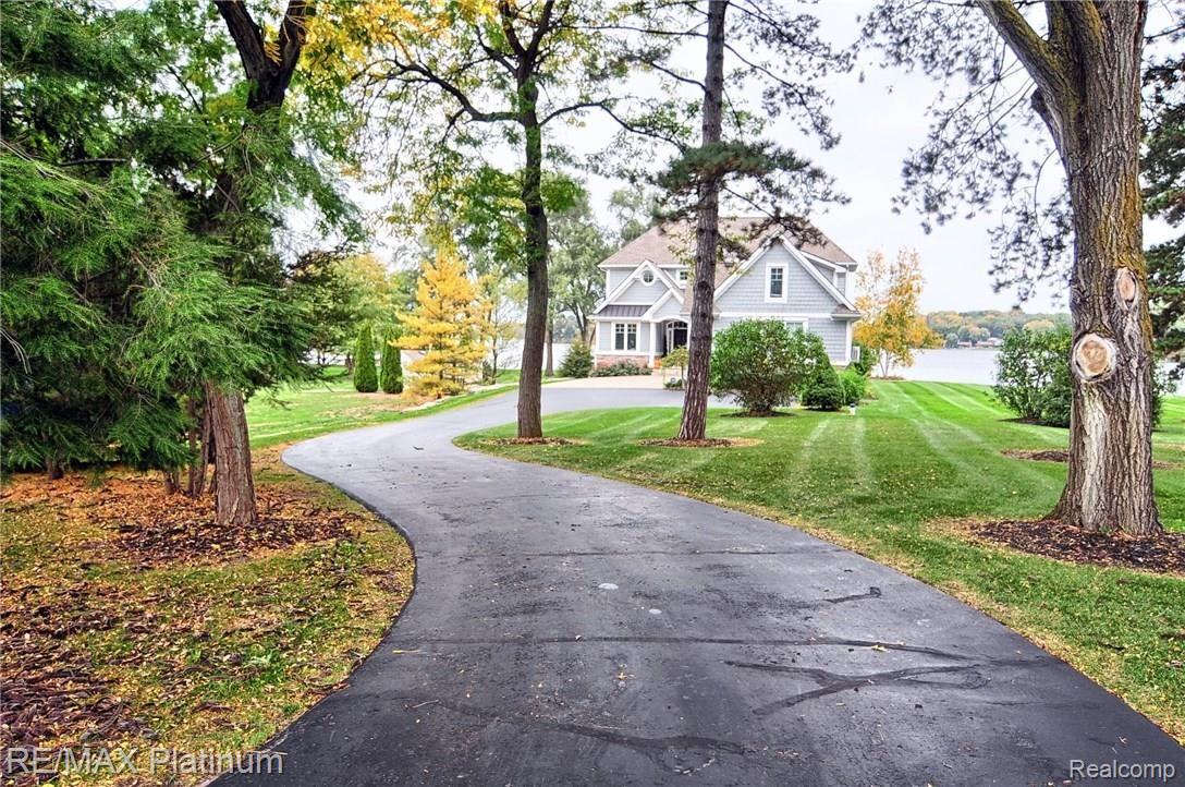 8365 Hilton Road Brighton, MI 48114 - Photo 2 of 54 Front_2nd_View.jpg