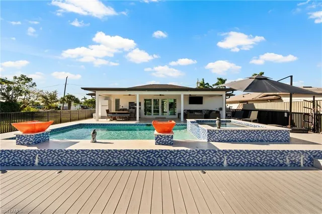 $1,575,000 | 139 San Salvador Street, Naples, FL 34113
