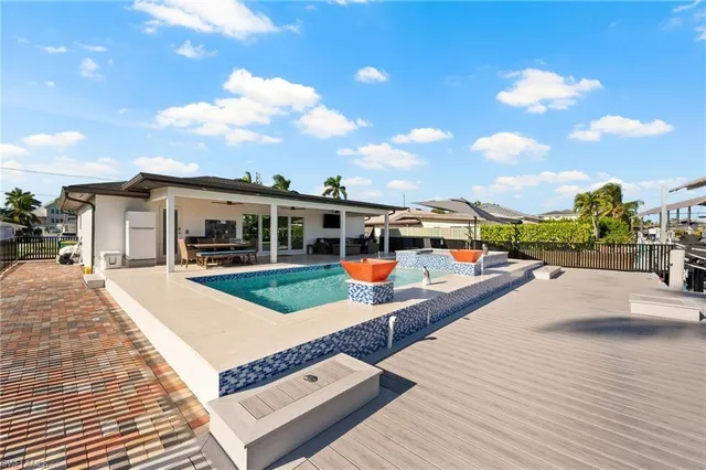 $1,575,000 | 139 San Salvador Street, Naples, FL 34113