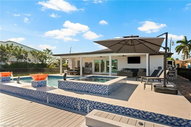 $1,575,000 | 139 San Salvador Street, Naples, FL 34113