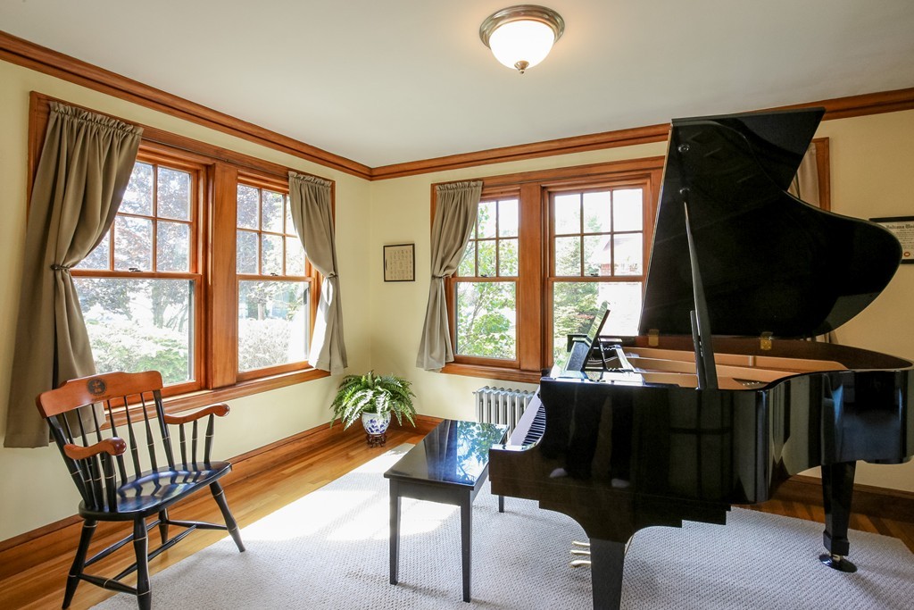 16 Burbank Road Medford, MA 02155 - Photo 11 of 30 Gallery Image 11