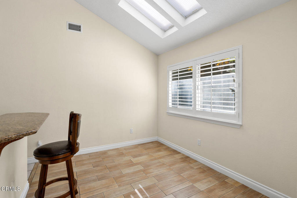 286 Golden Fern Court Simi Valley, CA 93065 - Photo 15 of 39