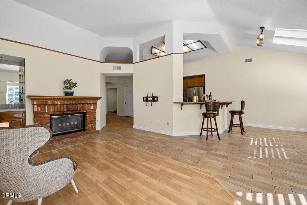 286 Golden Fern Court Simi Valley, CA 93065 - Photo 9 of 39