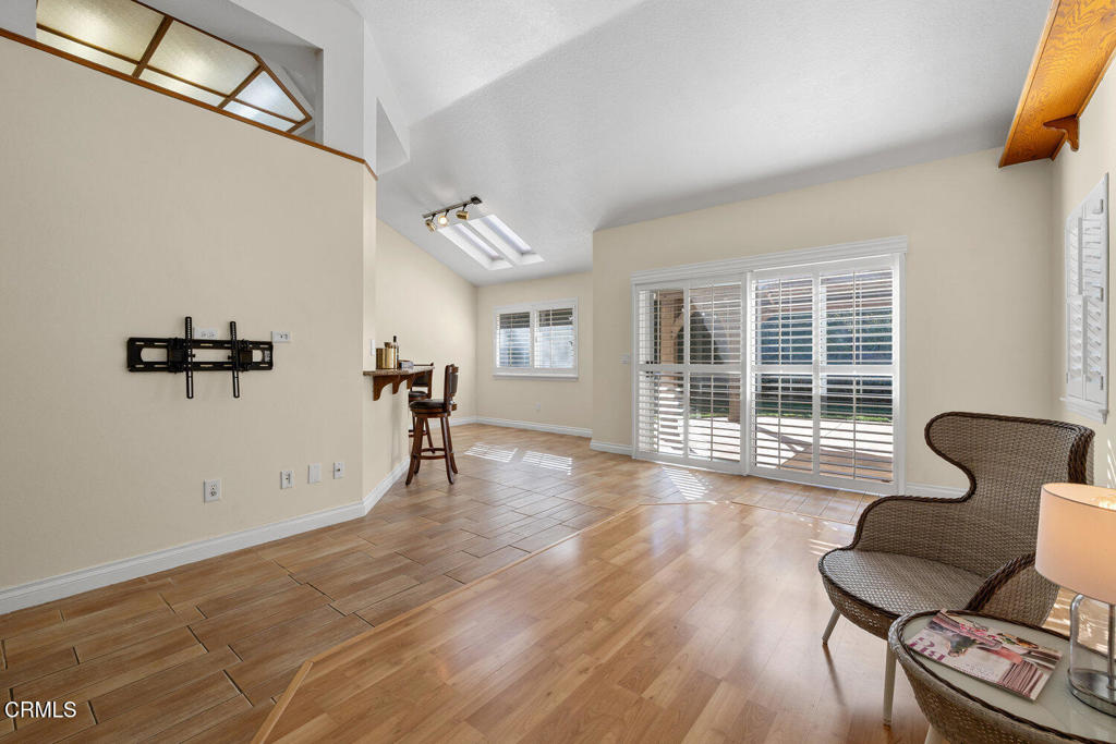 286 Golden Fern Court Simi Valley, CA 93065 - Photo 10 of 39