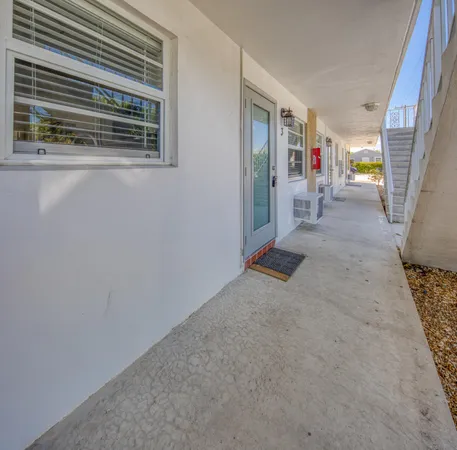$1,675 | 330 North J Street, Unit 3, Lake Worth Beach, FL 33460