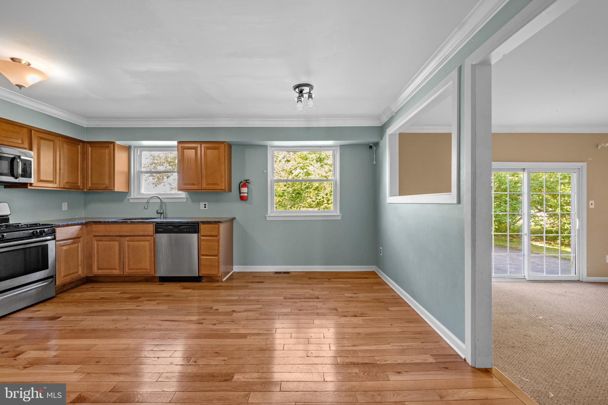 42 Hartford Road Sewell, NJ 08080 - Photo 8 of 30
