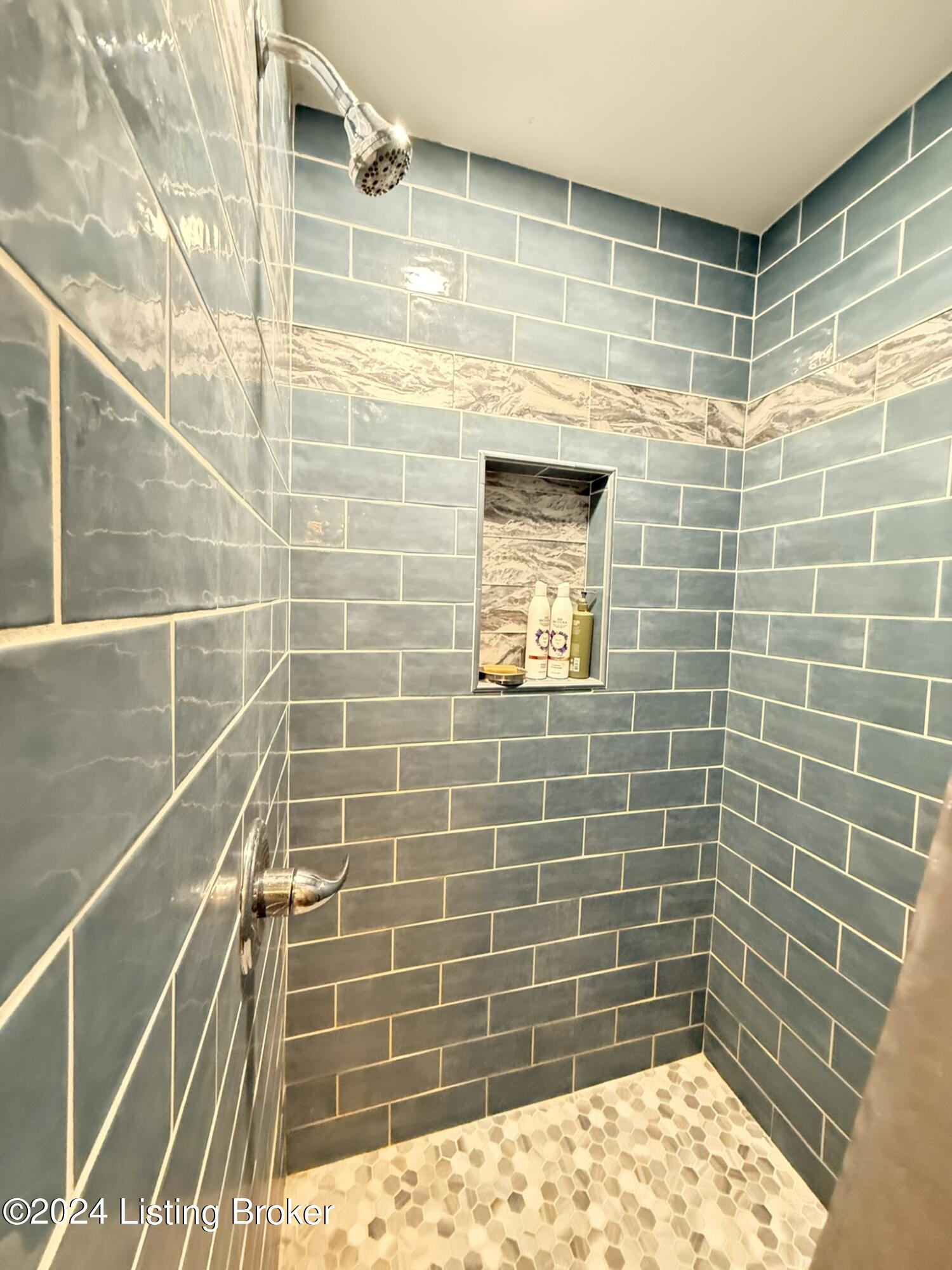705 Jackson Road Smithfield, KY 40068 - Photo 20 of 39 Bath Shower