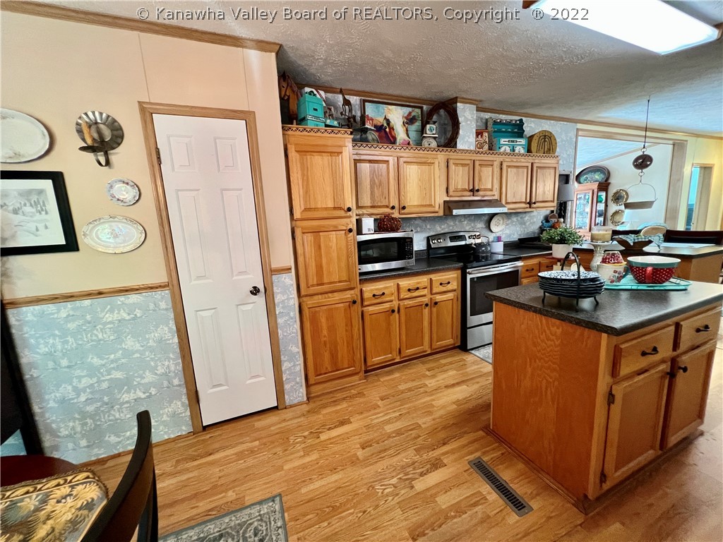 2735 Ripley Road Point Pleasant, WV 25550 - Photo 7 of 49 Gallery Image 7