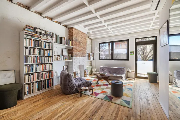 $3,200,000 | 285 A Kingsland Avenue | Greenpoint