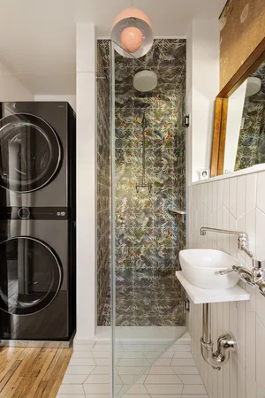 $3,200,000 | 285 A Kingsland Avenue | Greenpoint