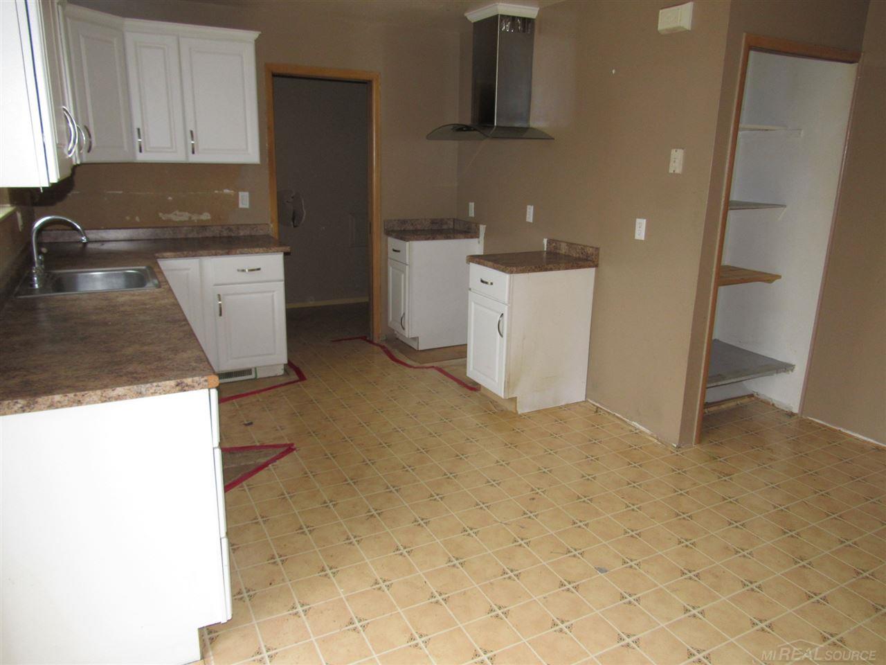 4389 East 12 Mile Road Warren, MI 48092 - Photo 18 of 35