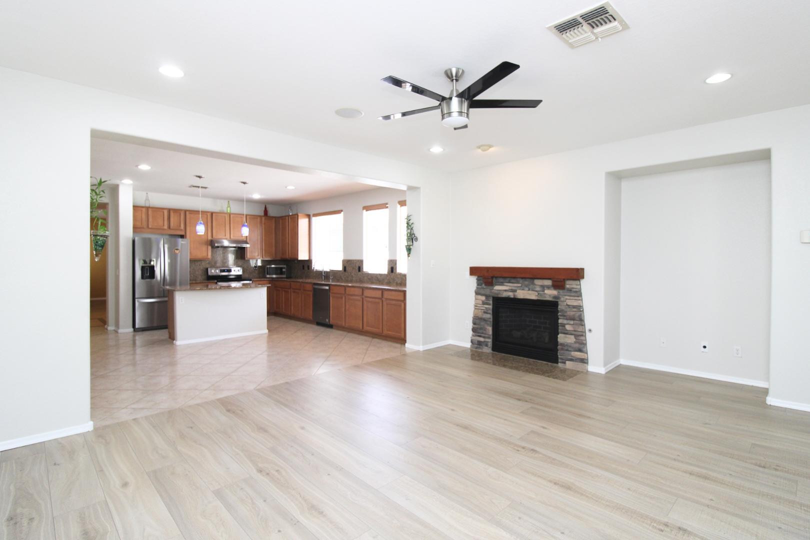 361 South Melba Street Gilbert, AZ 85233 - Photo 7 of 27 Photo #7