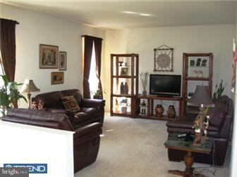 2504 Goddard Avenue Sinking Spring, PA 19608 - Photo 4 of 12 Family Room