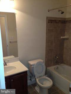 519 Koch Road Linthicum Heights, MD 21090 - Photo 23 of 29 Full Ceramic Bath