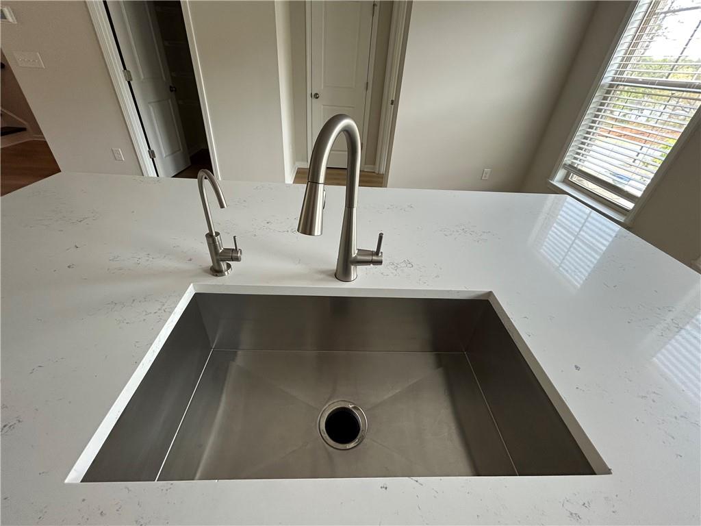3715 Davis Circle Duluth, GA 30096 - Photo 4 of 20 a view of kitchen